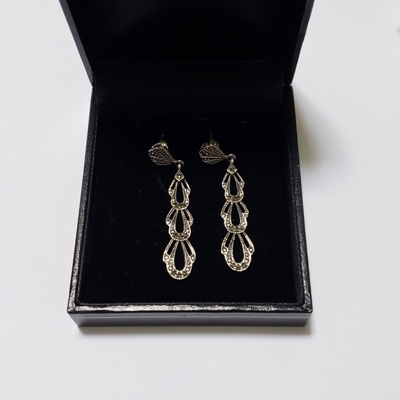 Stunning Estate Signed Three Tier Sterling Silver Marcasite Dangle Earrings. - Picture 2 of 7